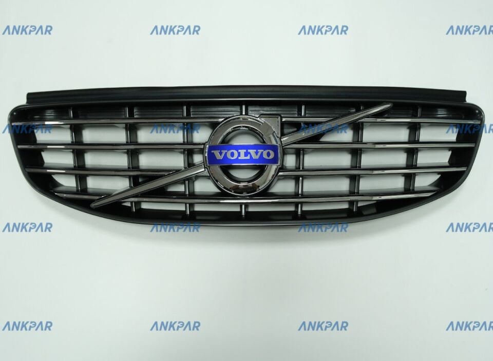 Volvo XC60 Ön Panjur 2014-2017 Logolu 31333832