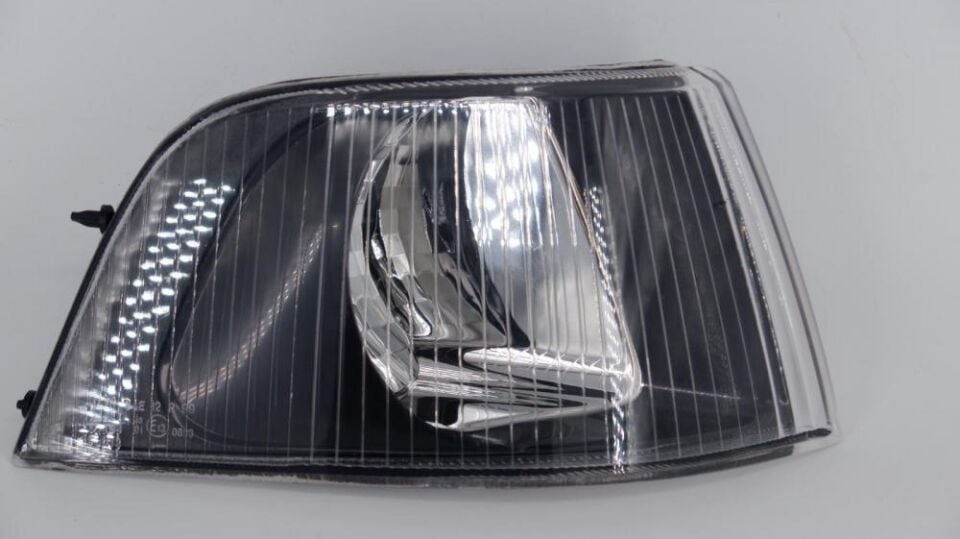 Volvo S40 V40 Sinyal Sağ Siyah Taban 2003-2004 30621836