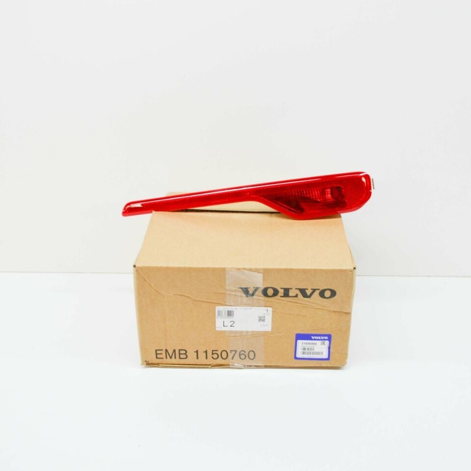 Volvo XC40 Sağ Arka Reflektör 31656866