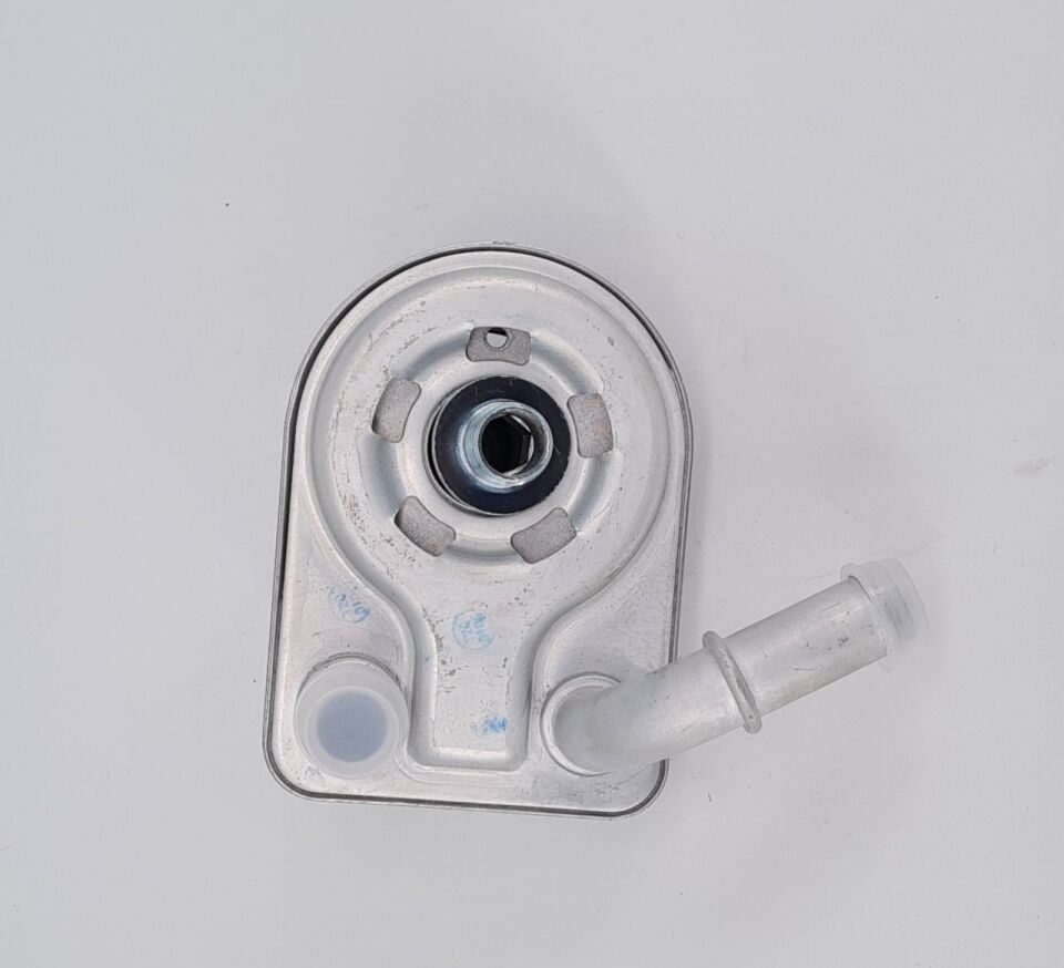 Volvo S60 S80 V40 V60 V70 Motor Yağ Soğutucu 31330428